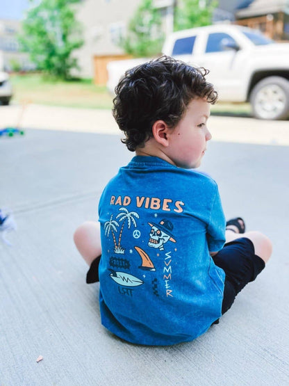 Rad Vibes Tee